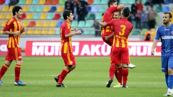 Kayseri Demir'i eritti!